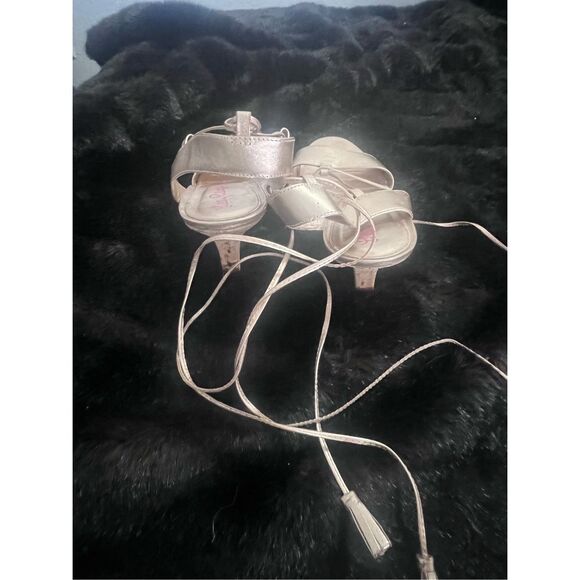 Lilly Pulitzer Gold Metallic Casey Wedge Shoe Size 9 m strappy gladiator - Picture 4 of 6